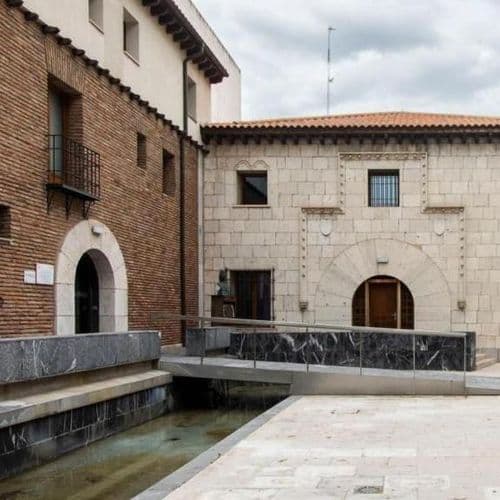 Imagen de Infancias en el laberinto de la historia: exilio español y dictadura chilena