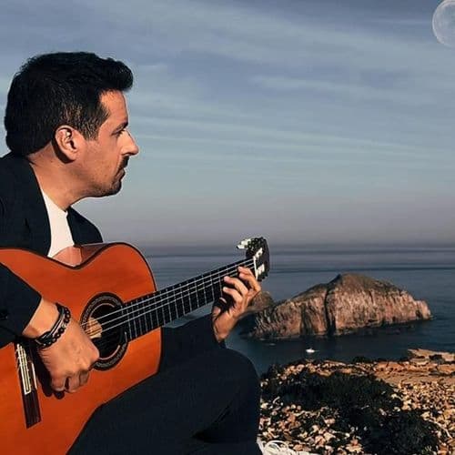 Imagen de Raul Olivar. Mares y Lunas